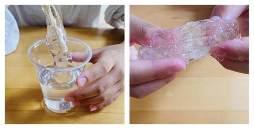 固まったスライムを手でこねる